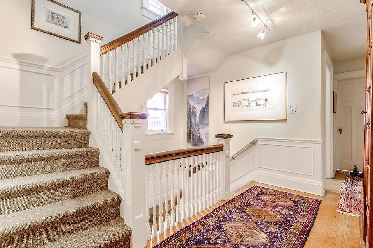 Four Bedroom Rosedale Home Toronto